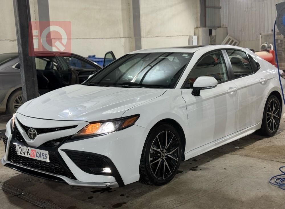 تۆیۆتا کامری